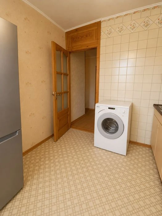 Selling 3 apartments on Grigory Skovorody Street, Yaroslava Mudroho metro station, progr.