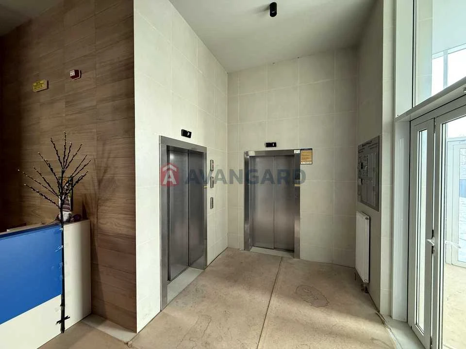 Apartment. Kyiv, Mykola Bazhana Ave., (Building 9)
