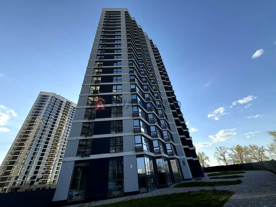 Apartment. Kyiv, Mykola Bazhana Ave., (Building 9)