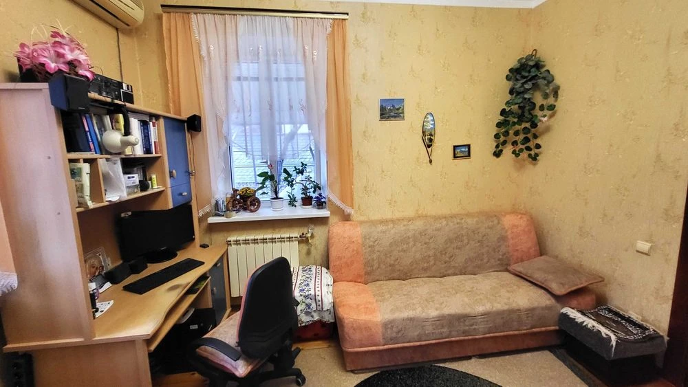 Продаж будинка вул. Фільтрова. Будинок та Земля - ПРИВАТИЗОВ
