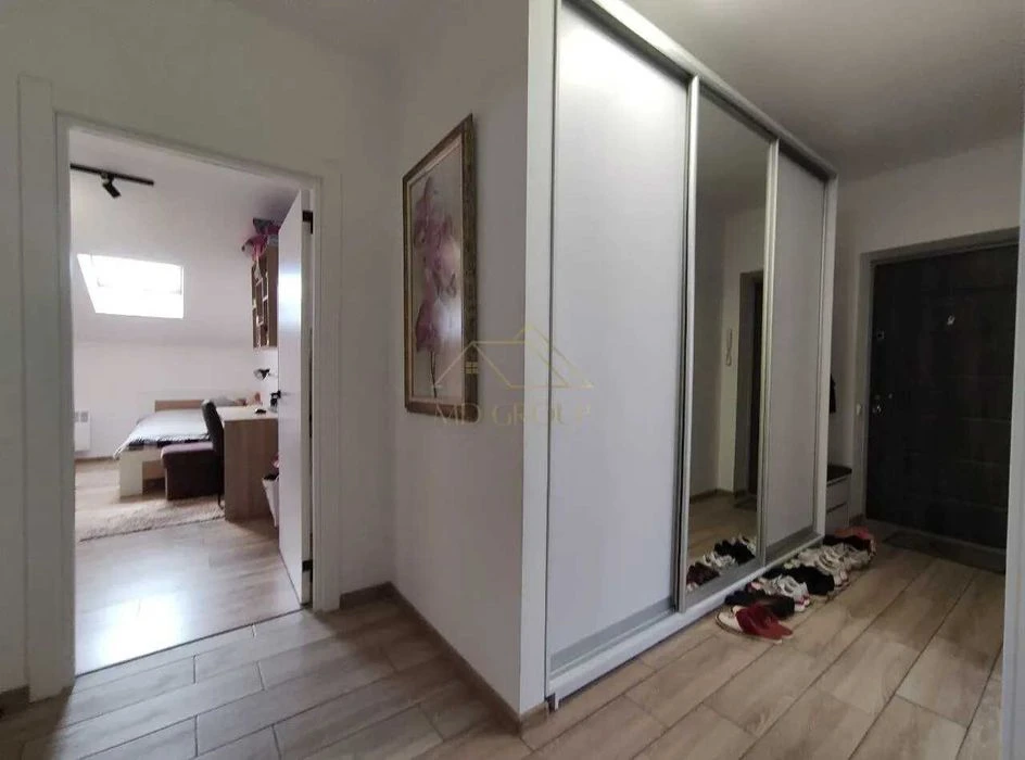 Продается 2 ком квартира + кухня-студия, 75м2.