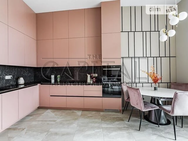 Sale of 3-room apartment 141 sq. m on Kruglouniversitytska 1 st.