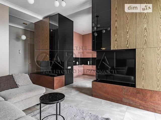 Sale of 3-room apartment 141 sq. m on Kruglouniversitytska 1 st.