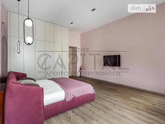 Sale of 3-room apartment 141 sq. m on Kruglouniversitytska 1 st.