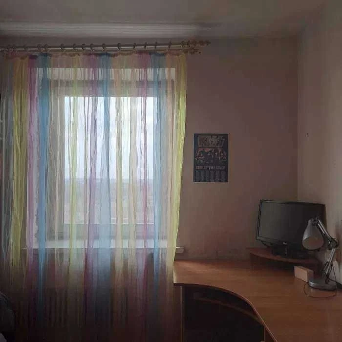 I am selling a 3-room apartment with an area of 66 m², 7th floor from 9, st.