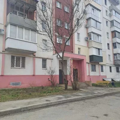 I am selling a 3-room apartment with an area of 66 m², 7th floor from 9, st.