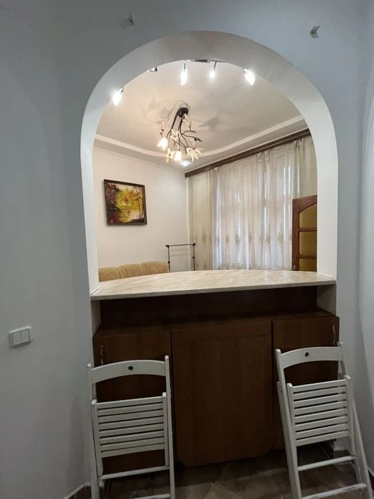 Продається 2 кімн. кв-ра в центрі м. Ужгород