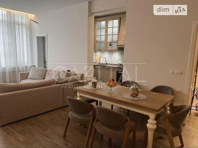 Sale of 3-room apartment 80 sq. m. on Kyrylo-Mefodiyevska 2 st. •