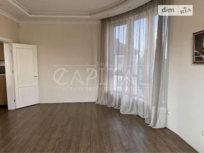 Sale of 3-room apartment 80 sq. m. on Kyrylo-Mefodiyevska 2 st. •