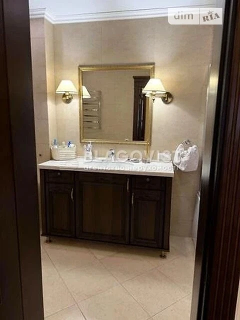 Sale of 3-room apartment 100.2 sq. m on Feodosiyskaya St. 2 • ID 3