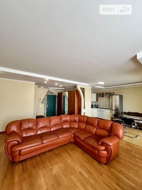 Sale of 2-room apartment 77 sq. m on Petra Hryhorenka Avenue 1B •