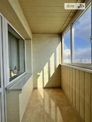 Sale of 2-room apartment 77 sq. m on Petra Hryhorenka Avenue 1B •