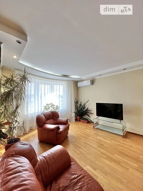 Sale of 2-room apartment 77 sq. m on Petra Hryhorenka Avenue 1B •