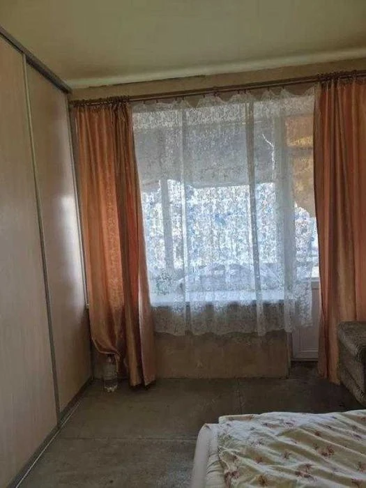 For sale 1 room square, Maselskogo metro station