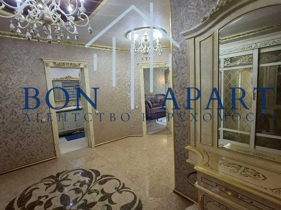 Квартира. Киев, Патриарха Мстислава Скрипника ул. (Николай О