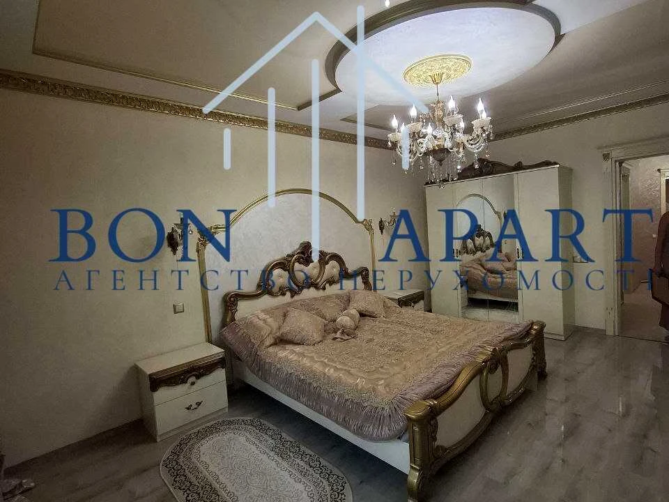Квартира. Киев, Патриарха Мстислава Скрипника ул. (Николай О