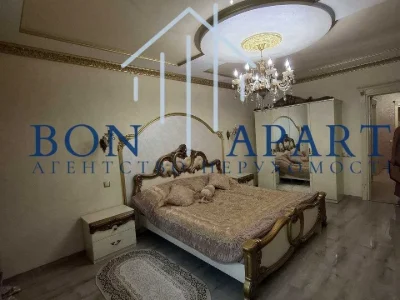 Квартира. Киев, Патриарха Мстислава Скрипника ул. (Николай О