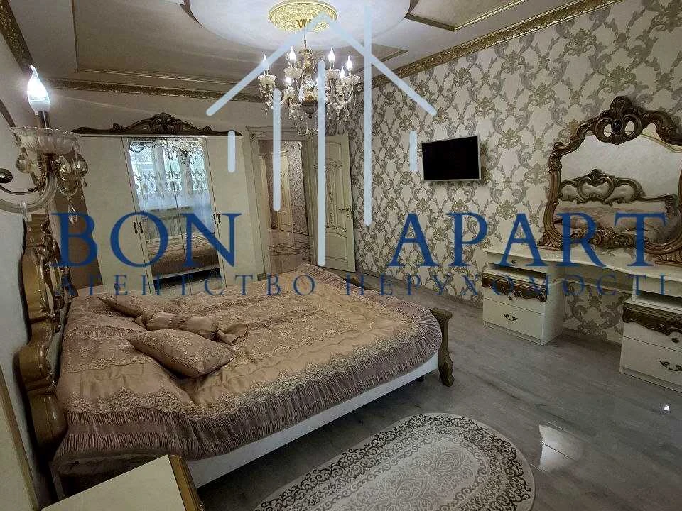 Квартира. Киев, Патриарха Мстислава Скрипника ул. (Николай О