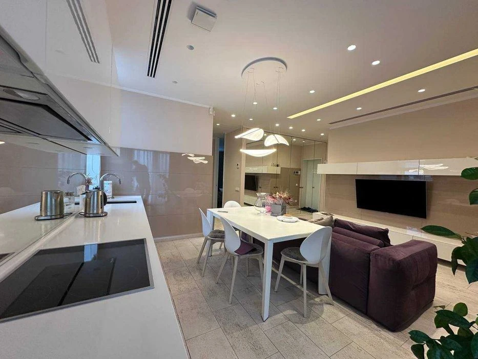 Продам 3 комнатную квартиру Терраса в ЖК IQ-House Нагорка Парк