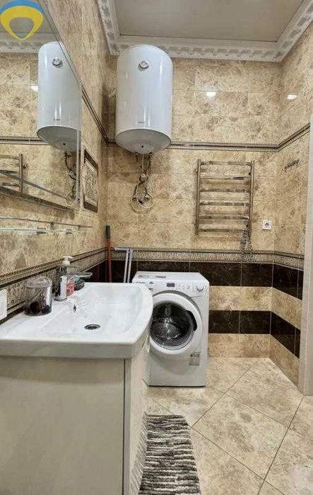 В продаже 1-квартира с ремонтом и укомплектована Клубный б