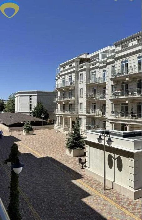 В продаже 1-квартира с ремонтом и укомплектована Клубный б