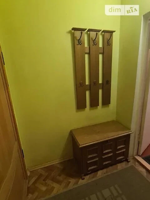 Sale of 3-room apartment 70 sq. m. on Levka Lukyanenka St. 33/35 •