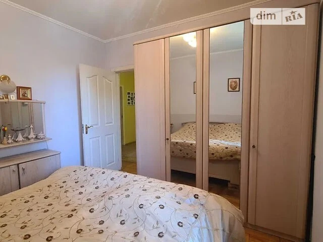 Sale of 3-room apartment 70 sq. m. on Levka Lukyanenka St. 33/35 •