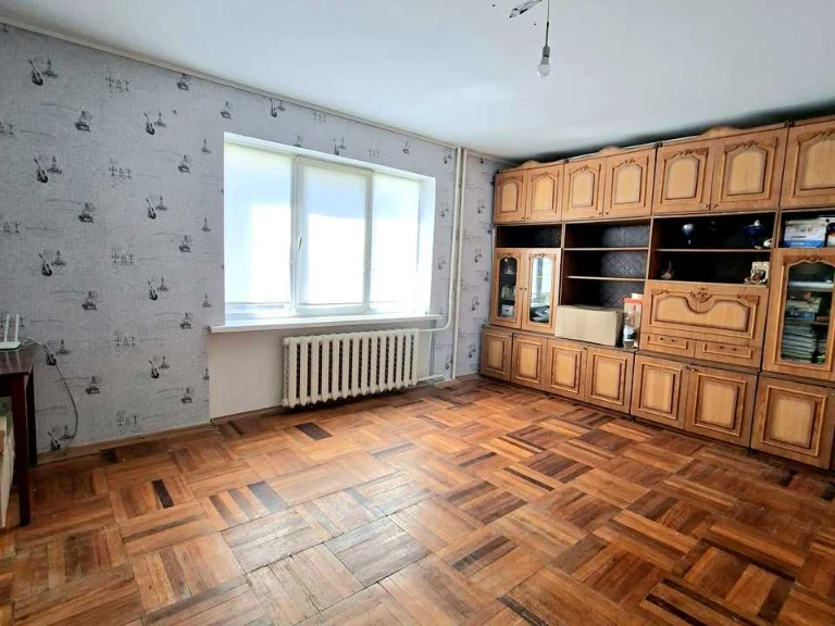 Apartment. Zaporizhzhia, Budivelnykiv Blvd.