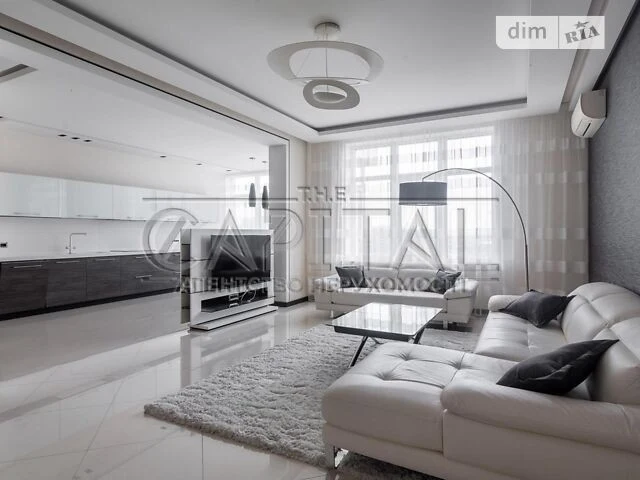 Sale of 4-room apartment 176 sq. m. on Andriy Verkhoglyada St. 9 • I