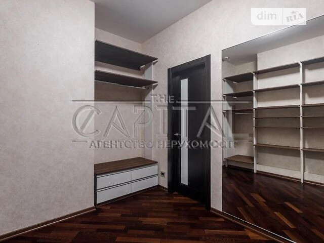 Sale of 4-room apartment 176 sq. m. on Andriy Verkhoglyada St. 9 • I