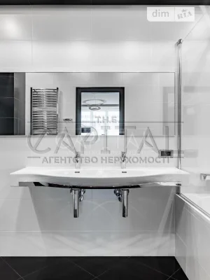 Sale of 4-room apartment 176 sq. m. on Andriy Verkhoglyada St. 9 • I