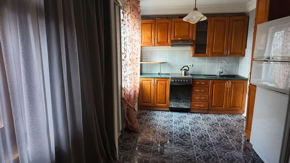 3-apartment Lisovyi massiv, Desnyanskyi district