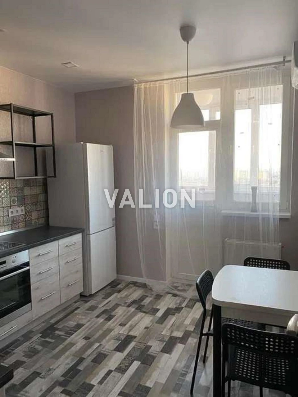 Продаж 2-к квартири вул. Михайла Максимовича 3г