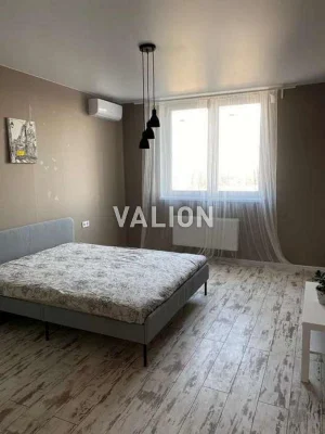 Продаж 2-к квартири вул. Михайла Максимовича 3г