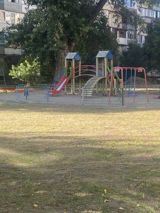 Продається 1 кімнатна квартира. Мінський масив, пр. Дмитра П