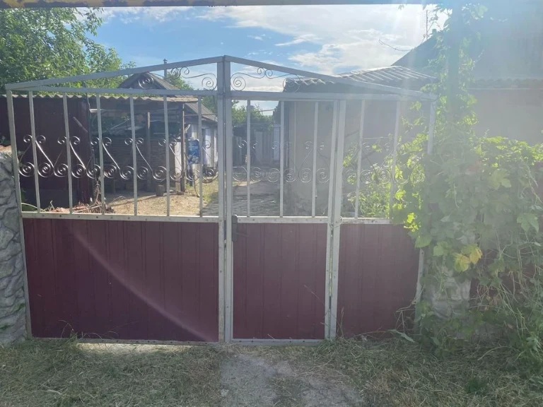 House for sale with a plot in the village of Zatyshsha
