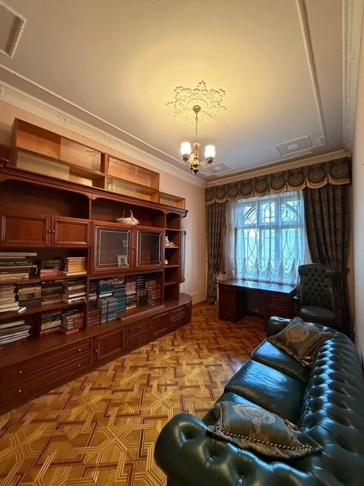3комн сталинка в центре города, Богдана Хмельницкого. центр,