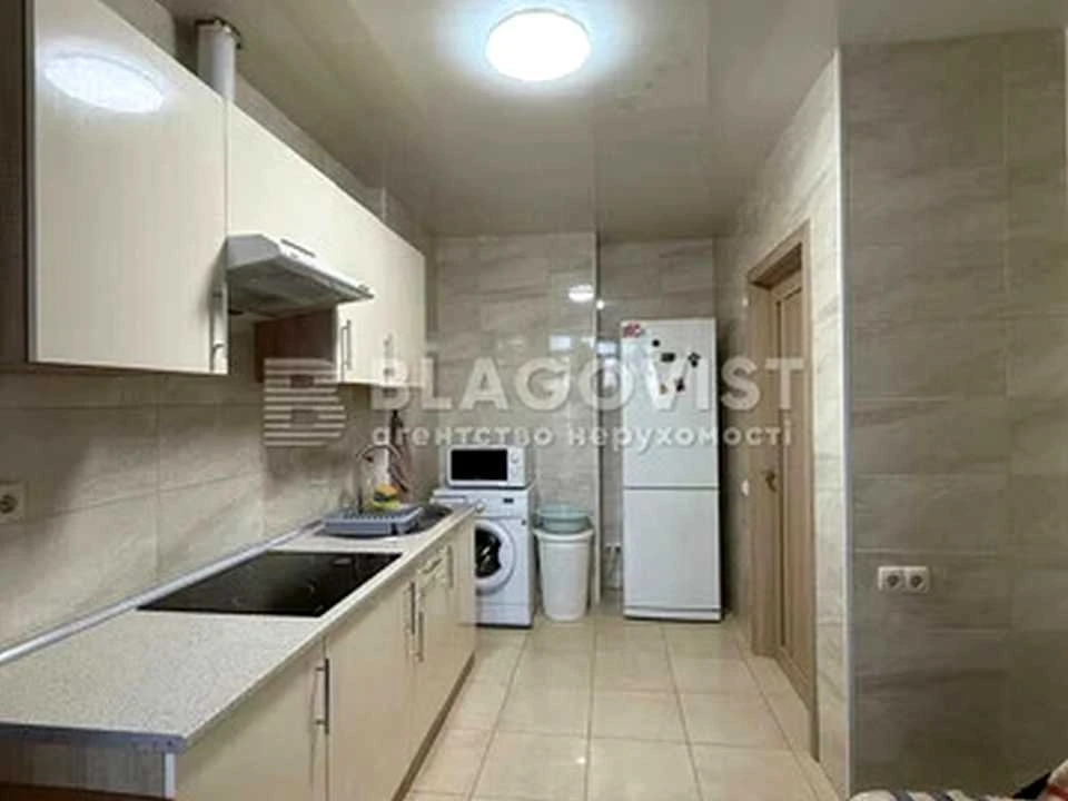 Apartment. Kyiv, Raketna St.