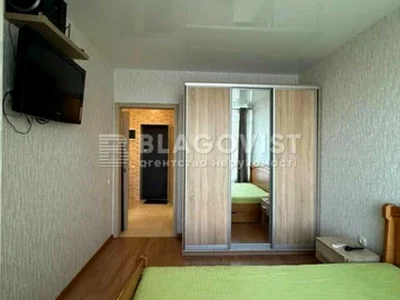 Apartment. Kyiv, Raketna St.