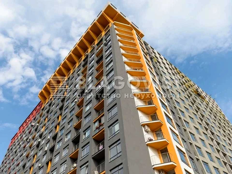 Apartment. Kyiv, Raketna St.