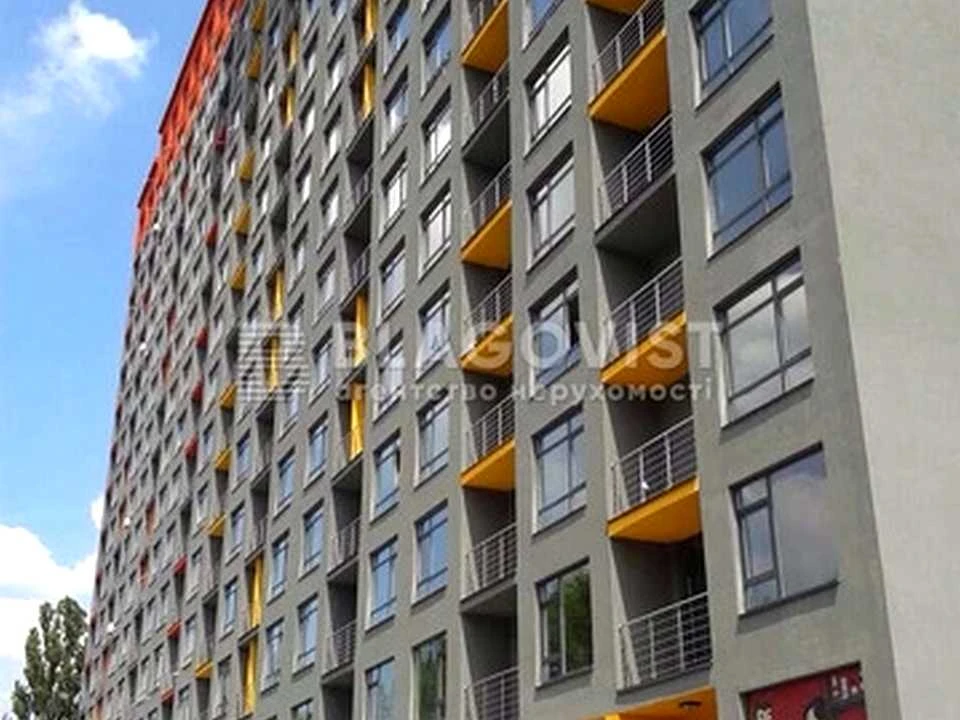 Apartment. Kyiv, Raketna St.