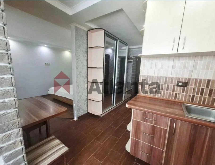 For sale cozy 1-room studio apartment with renovation, Zdol St.