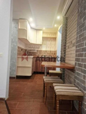 For sale cozy 1-room studio apartment with renovation, Zdol St.