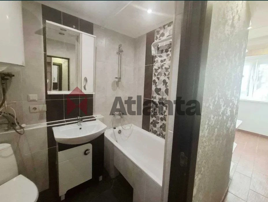 For sale cozy 1-room studio apartment with renovation, Zdol St.