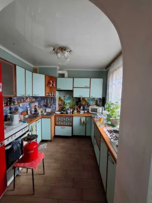 Продам 3-ком.кв. 96 м2 с ремонтом на пр.Добровольского.  Д