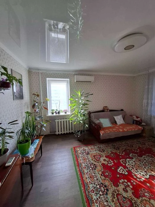 Продам 3-ком.кв. 96 м2 с ремонтом на пр.Добровольского.  Д