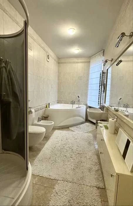 For sale 4-room apartment 150m2 with autonomous heating, Lopatins residential complex