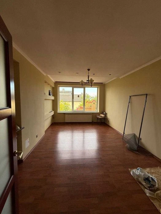 House for sale at the 10th station of Bolshoi Fontana. 8 acres! Goss