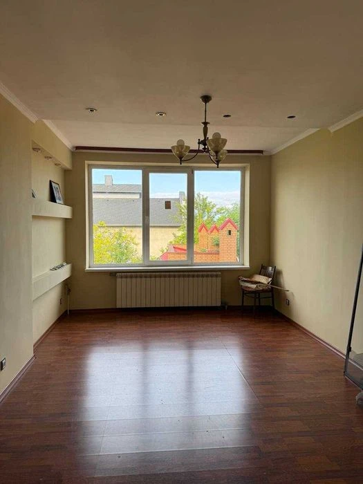 House for sale at the 10th station of Bolshoi Fontana. 8 acres! Goss
