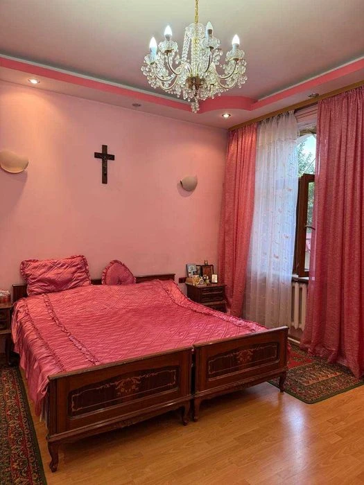 House for sale at the 10th station of Bolshoi Fontana. 8 acres! Goss